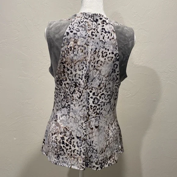 Calvin Klein - Picture 2 of 3